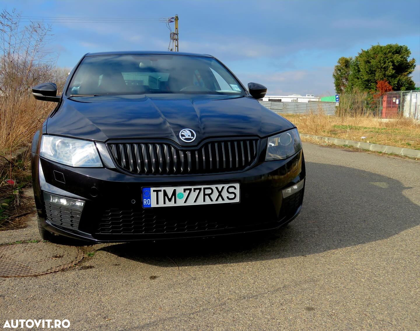 Skoda Octavia 2.0 TDI RS DSG - 2
