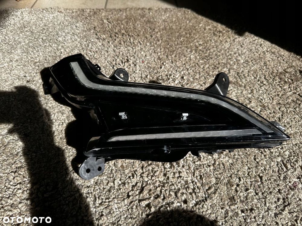 RENAULT MEGANE V 5 E TECH PRAWY HALOGEN LED ŚWIATŁO DZIENNE DRL 266009083R - 1