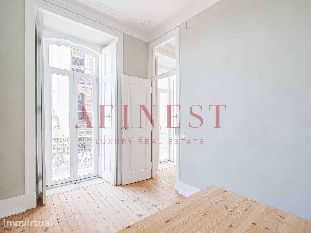 APARTAMENTO T3+1 JUNTO À SE DE LISBOA DISPONÍVEL 01/08/2026 - Grande imagem: 4/52