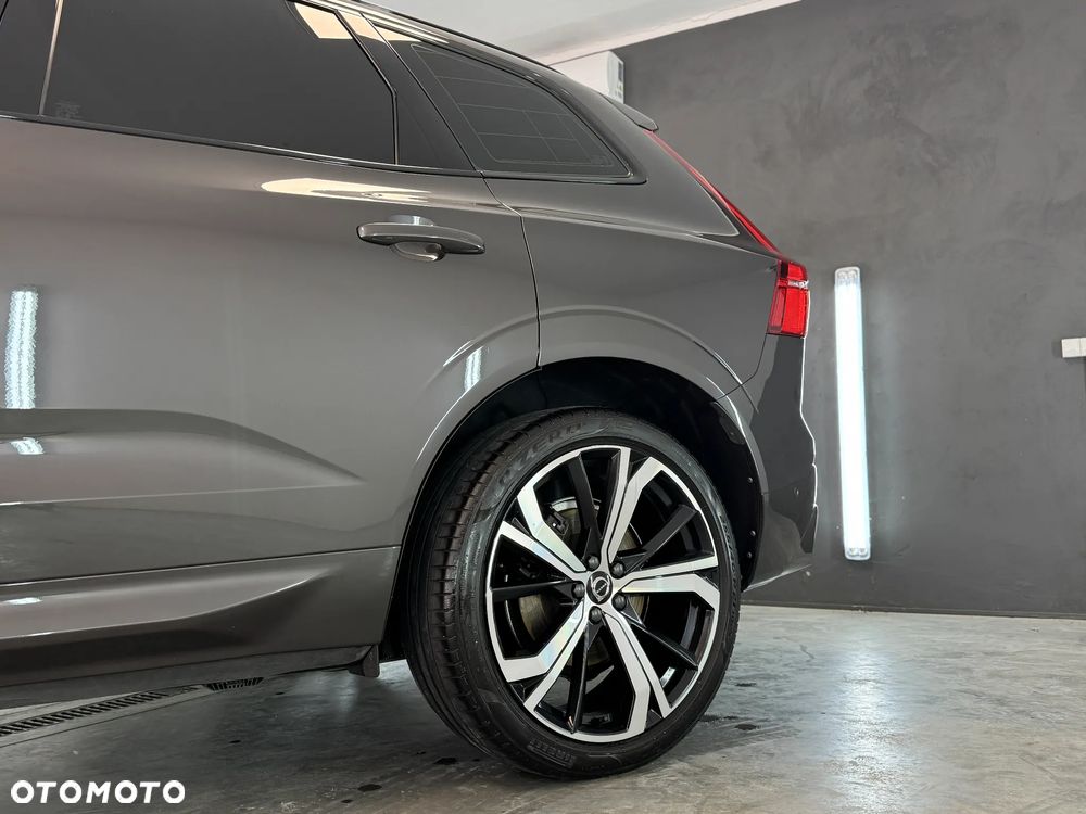Volvo XC 60 B5 D AWD Plus Dark - 14