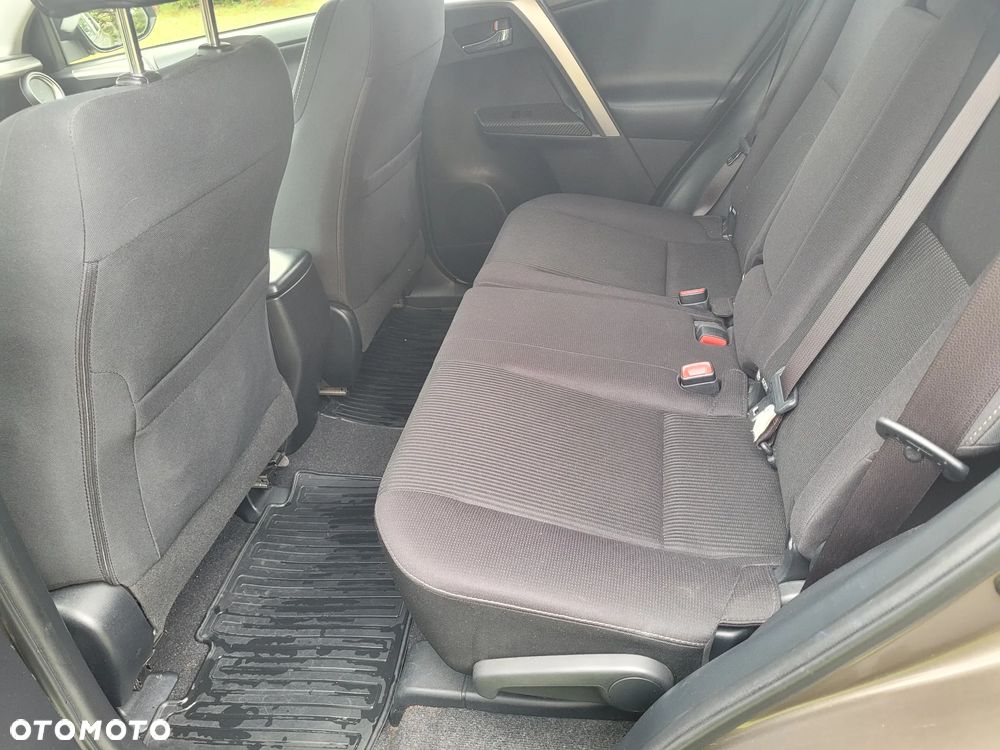 Toyota RAV4 2.0 D-4D Active - 8