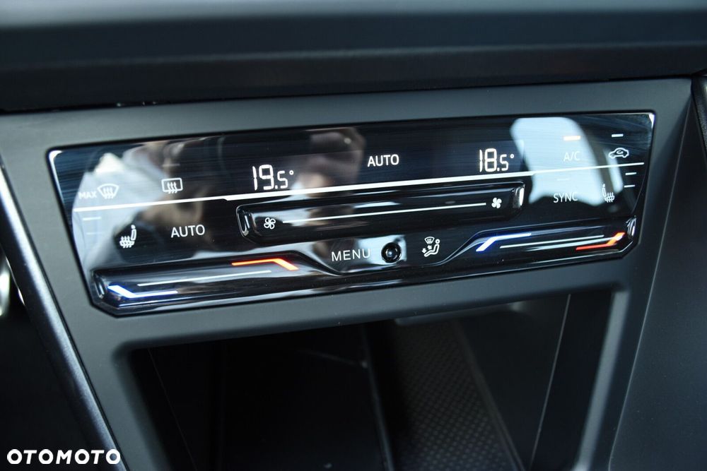 Volkswagen Polo 2.0 TSI GTI DSG - 24