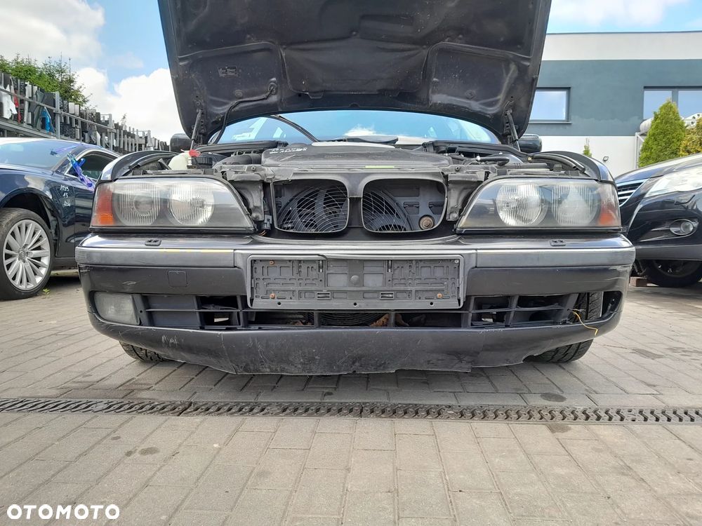 BMW E39 ZDERZAK PRZEDNI PRZÓD KOLOR: 303 - 1