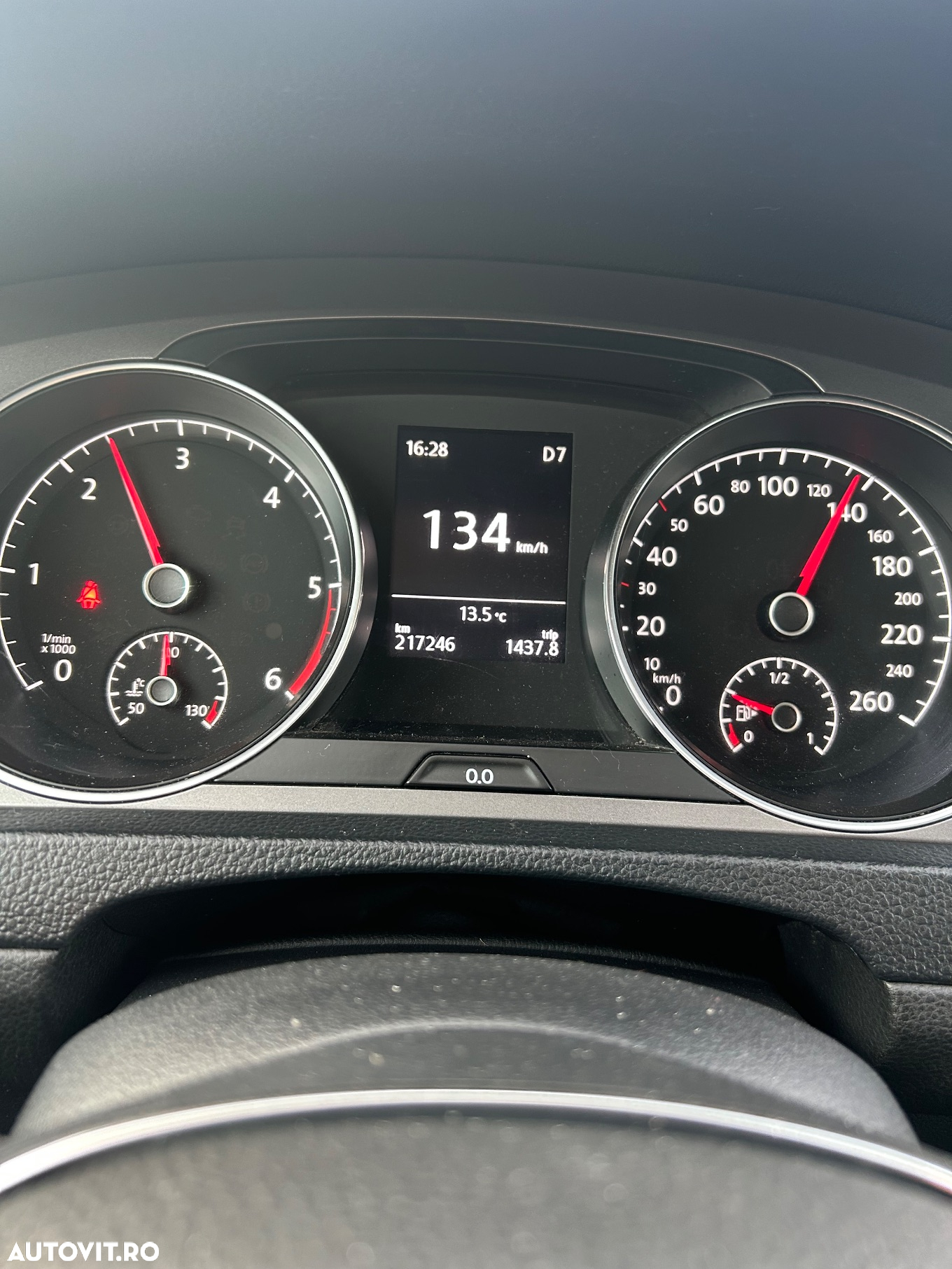 Volkswagen Golf 1.6 TDI DPF DSG BlueMotion Technology Comfortline - 11