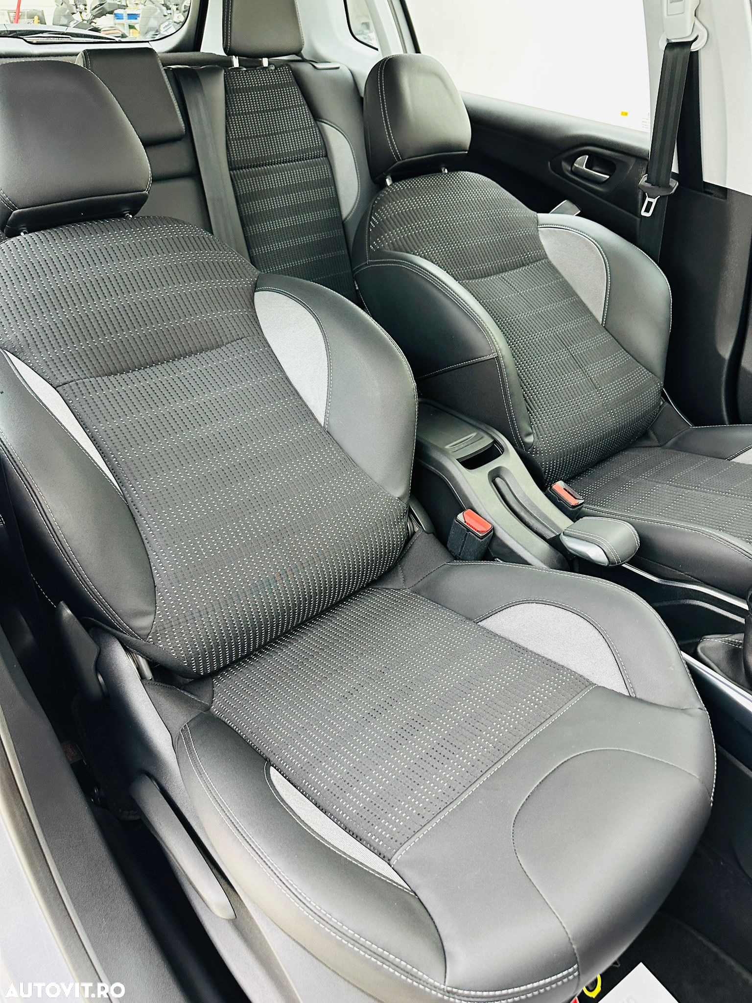 Peugeot 2008 - 27