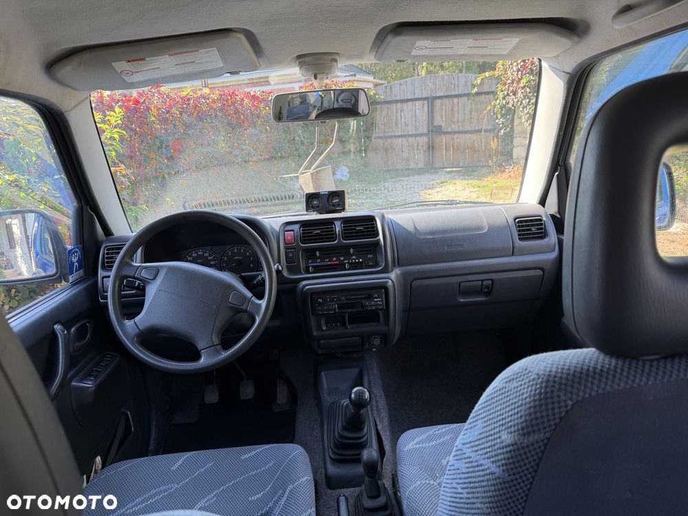 Suzuki Jimny 2001 photo 4