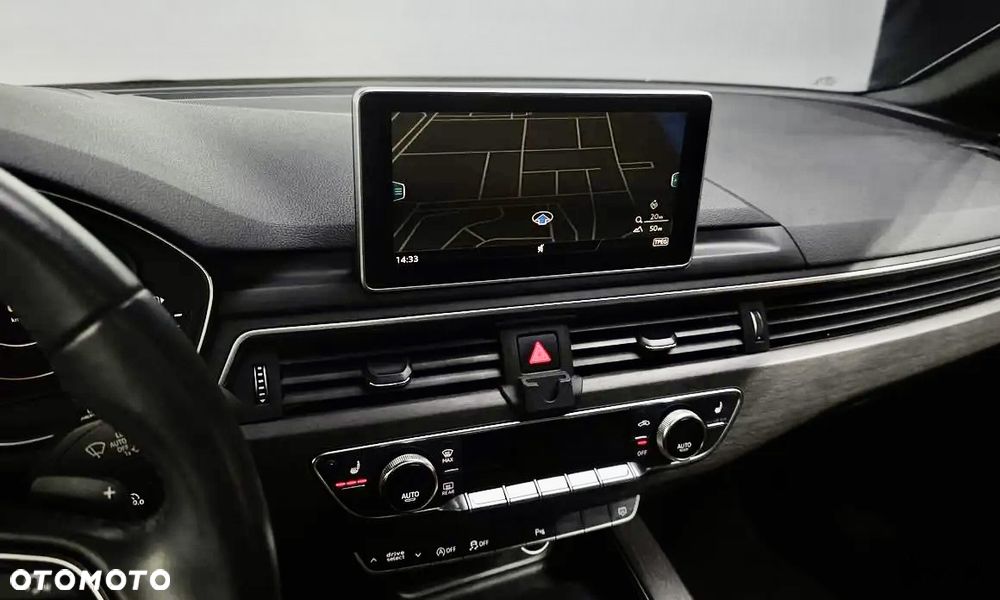 Audi A4 Limousine - 12