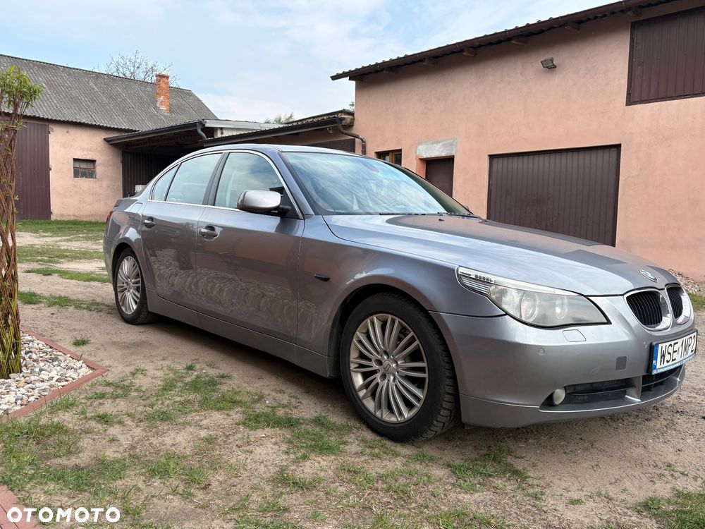 BMW Seria 5 520i - 4