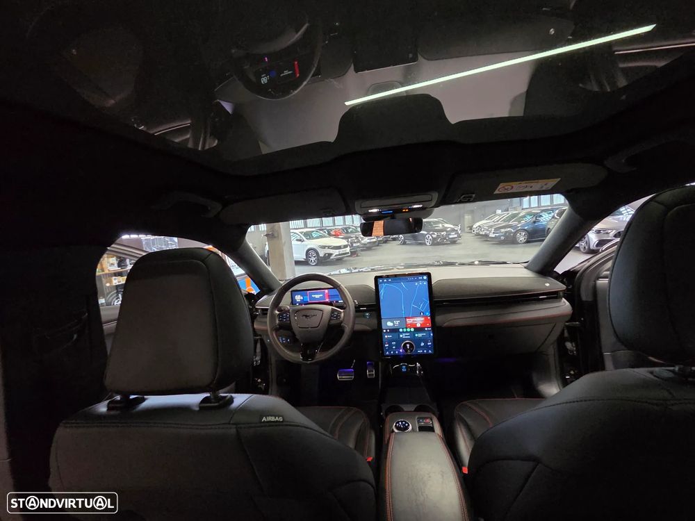 Ford Mustang Mach-E AWD PREMIUM - 35