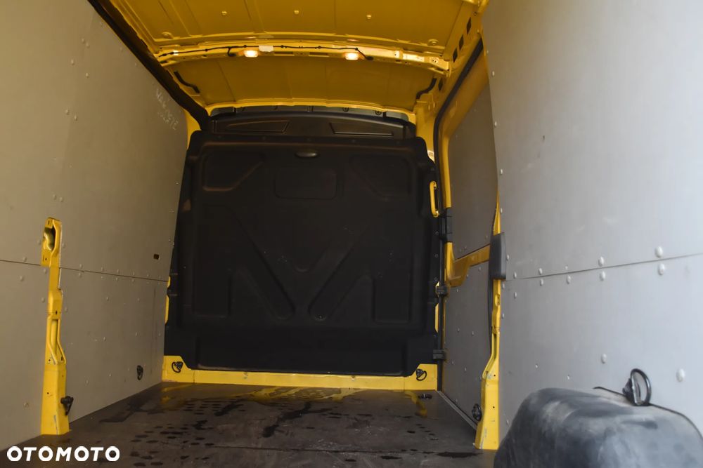 Ford Transit - 13