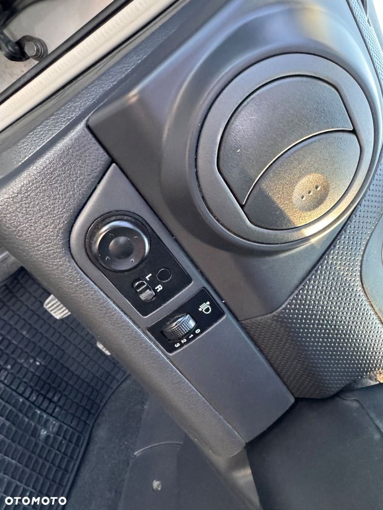 Chevrolet Aveo 1.2 LS - 24