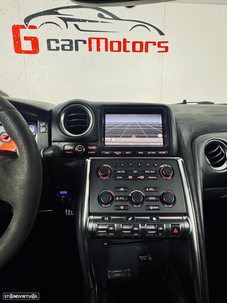 Nissan GT-R 3.8 V6 Black Edition - 16