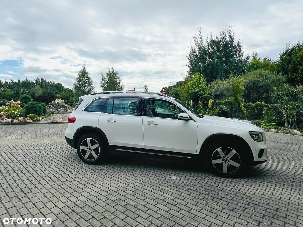 Mercedes-Benz GLB 200 Progressive 7G-DCT - 2