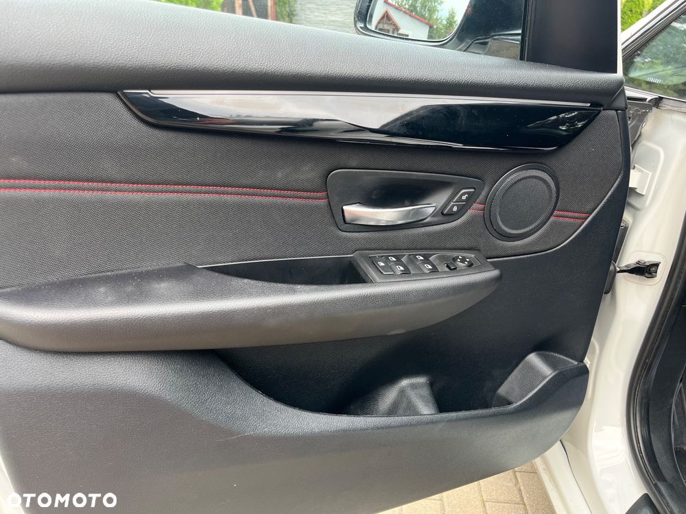 BMW Seria 2 218d xDrive Sport-Aut Sport Line - 24