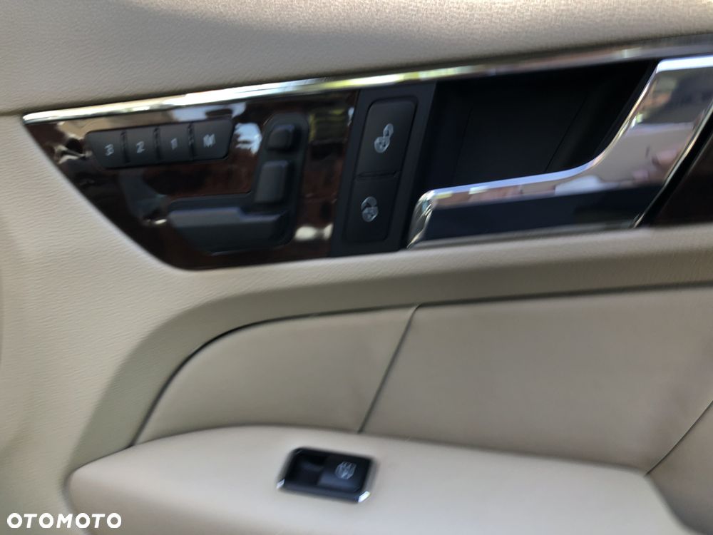 Mercedes-Benz Klasa E 350 CGI BlueEFFICIENCY 7G-TRONIC Elegance - 8