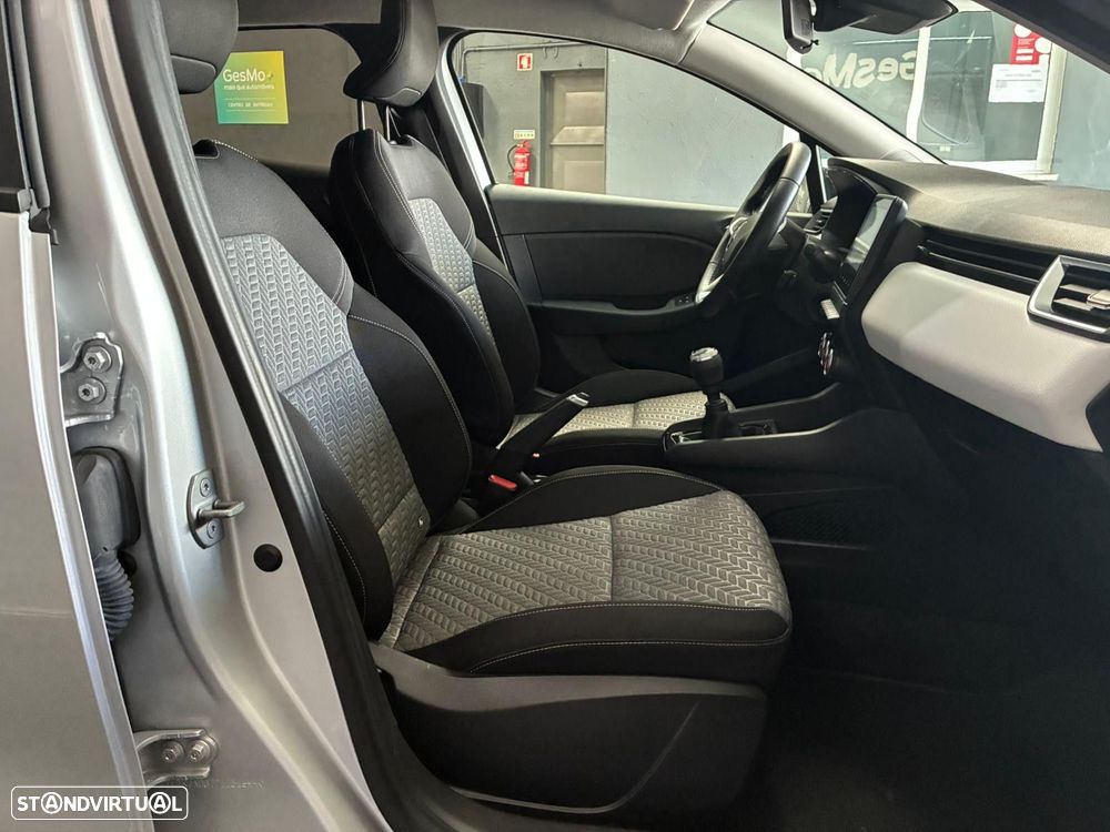 Renault Clio 1.0 TCe Evolution Bi-Fuel - 33