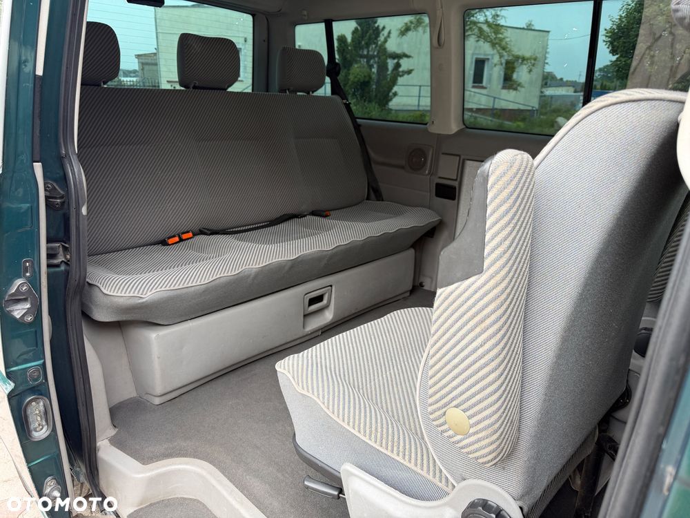 Volkswagen Multivan D - 23