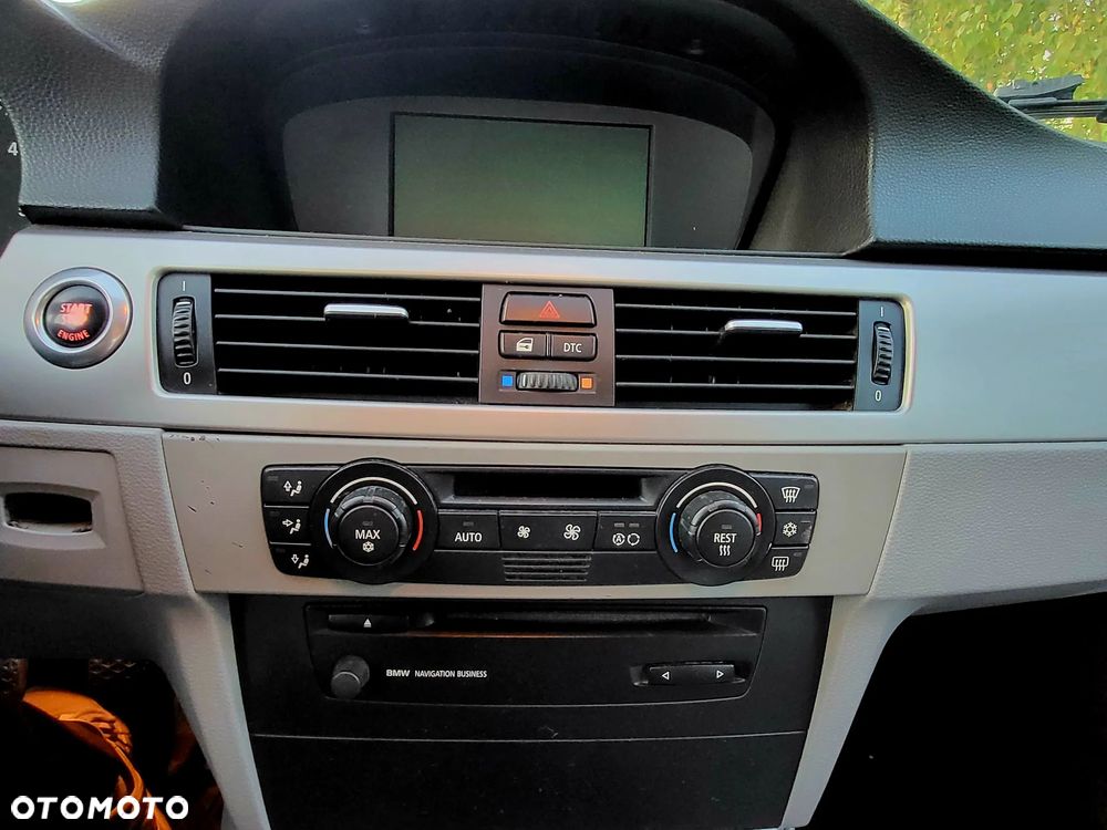 BMW Seria 3 320d - 15