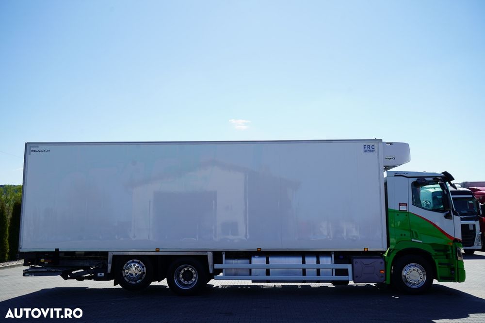 Renault T 430 / 6x2 / REFRIGERAT -9 M / UNITATE CARRIER SUPRA 1250 / platformă elevatoare / oblon rulant / punte de ridicare / direcție - 6