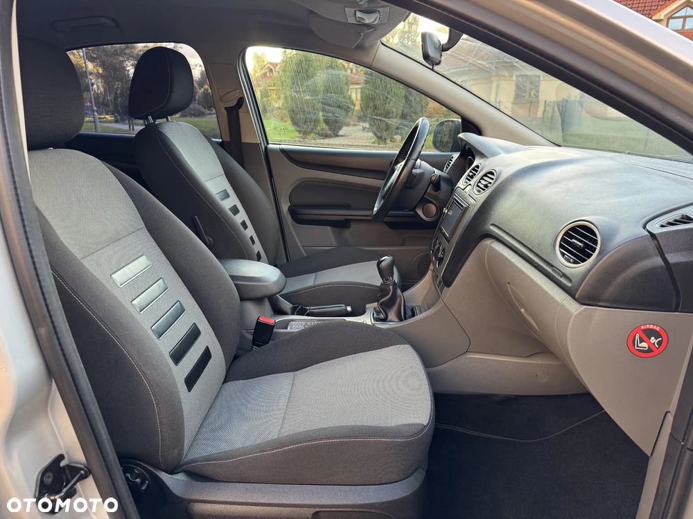 Ford Focus 1.6 Silver X - 31