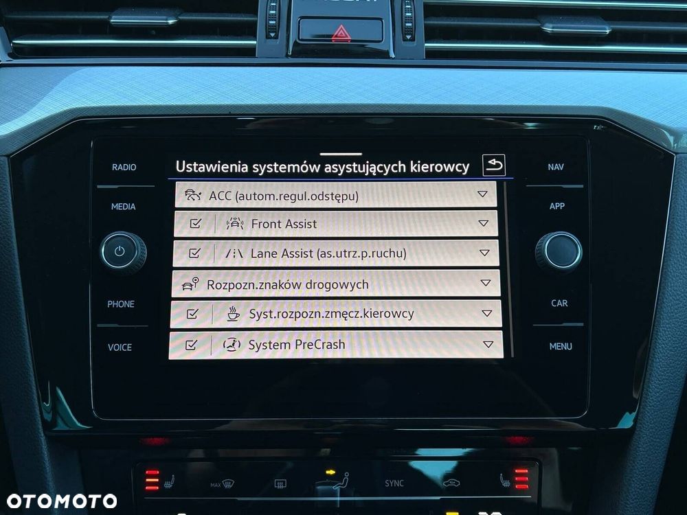 Volkswagen Passat 2.0 TSI Business DSG - 29