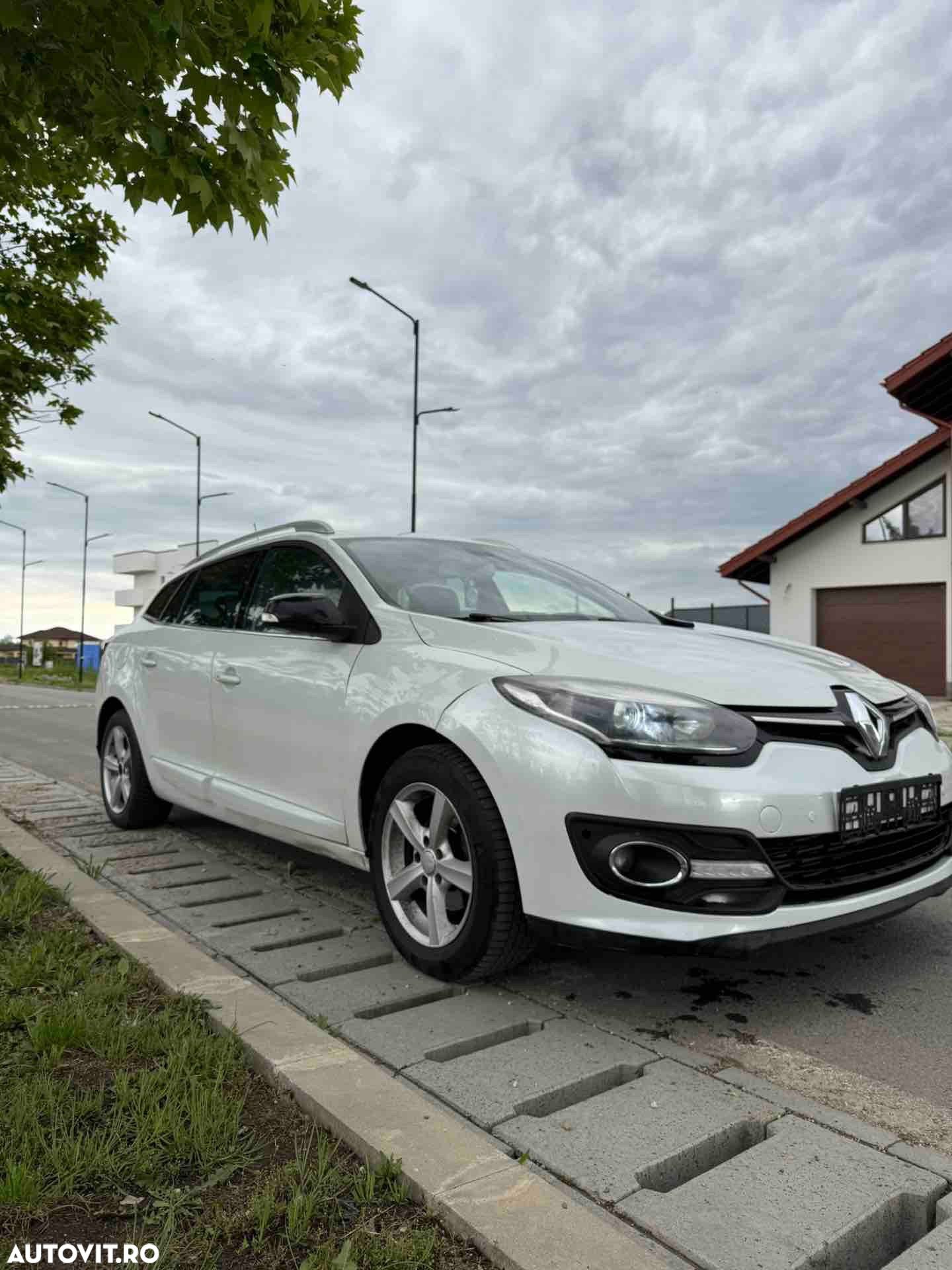 Renault Megane Energy dCi Intens - 6