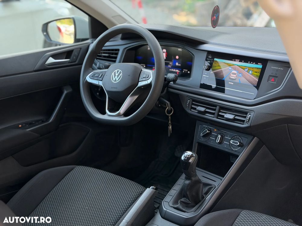 VOLKSWAGEN Polo 2025 — imagine 2