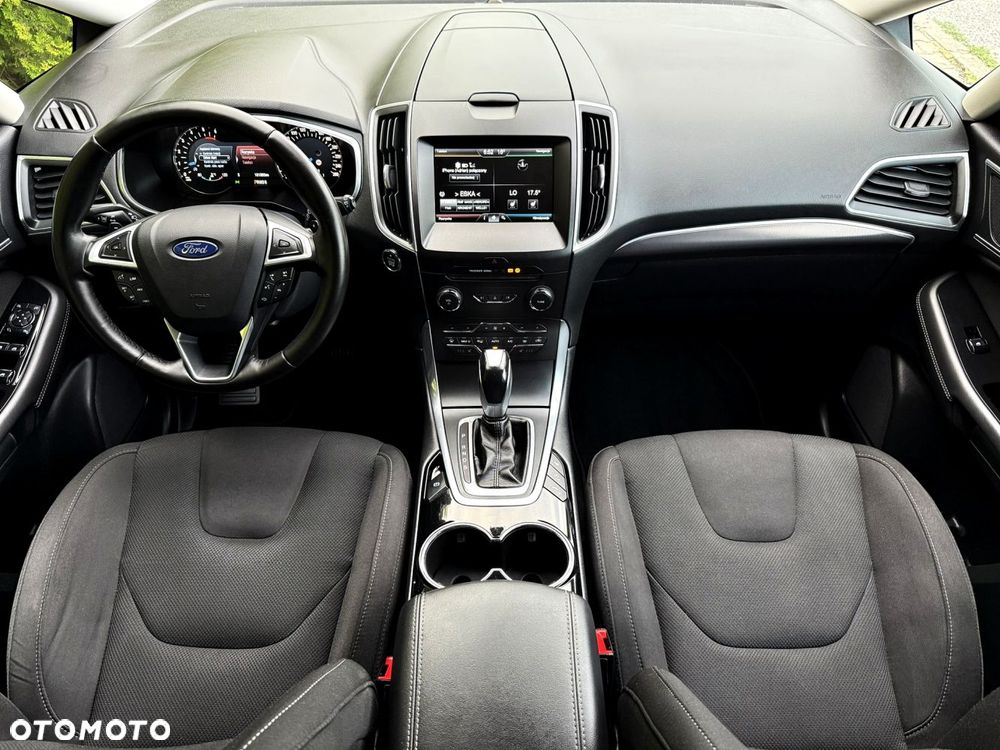 Ford S-Max - 24