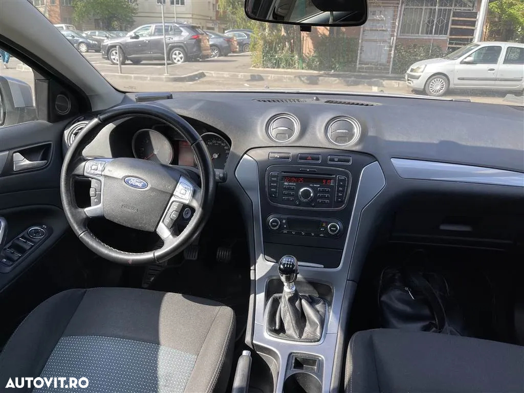 Ford Mondeo 1.6 TDCi Ambiente - 13