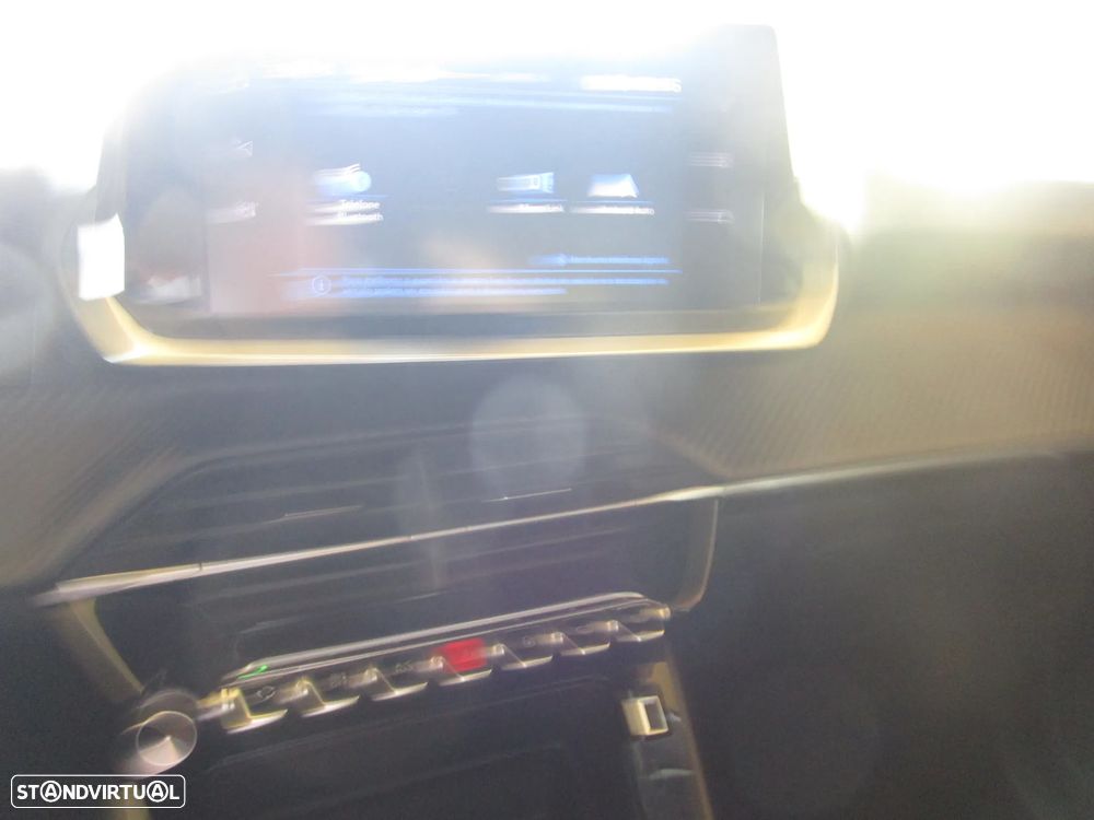 Peugeot 208 1.2 PureTech Active Pack - 26