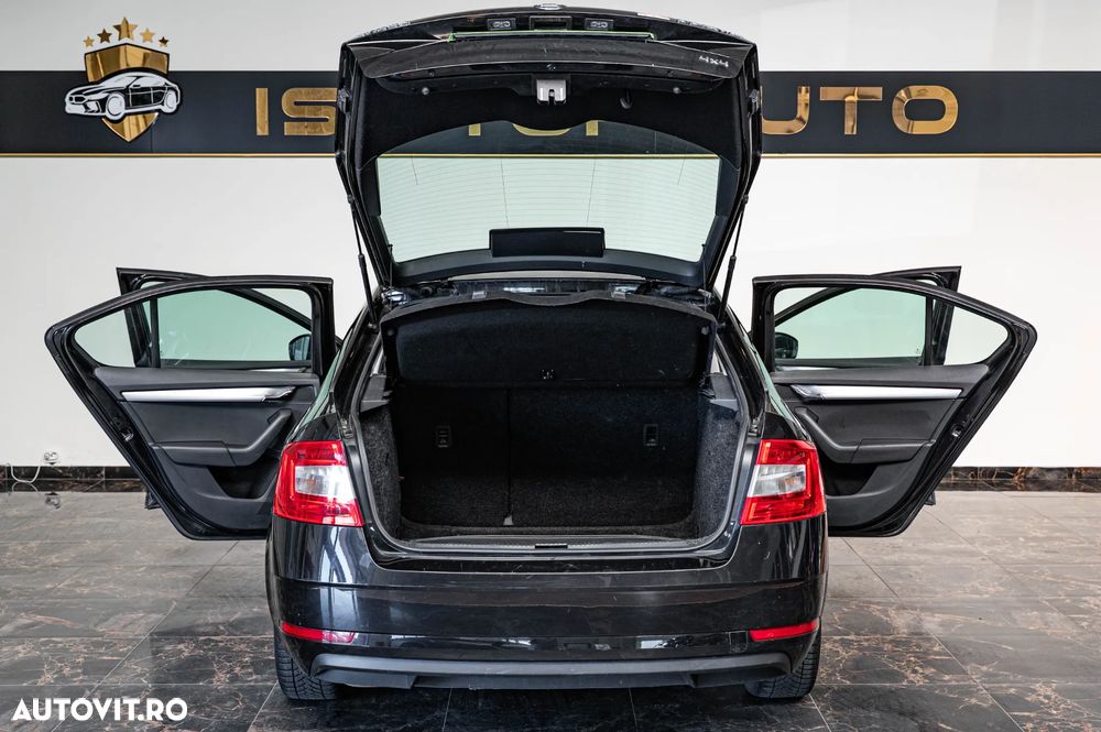 Skoda Octavia 2.0 TDI 4X4 DSG Style - 3