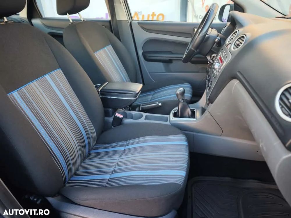 Ford Focus 1.6 Ti-VCT Trend - 16