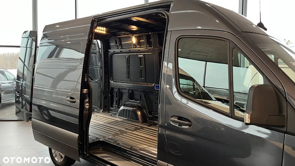 Mercedes-Benz Sprinter SPRINTER 319 CDI automat hak 3,5t Distronic Full - 14