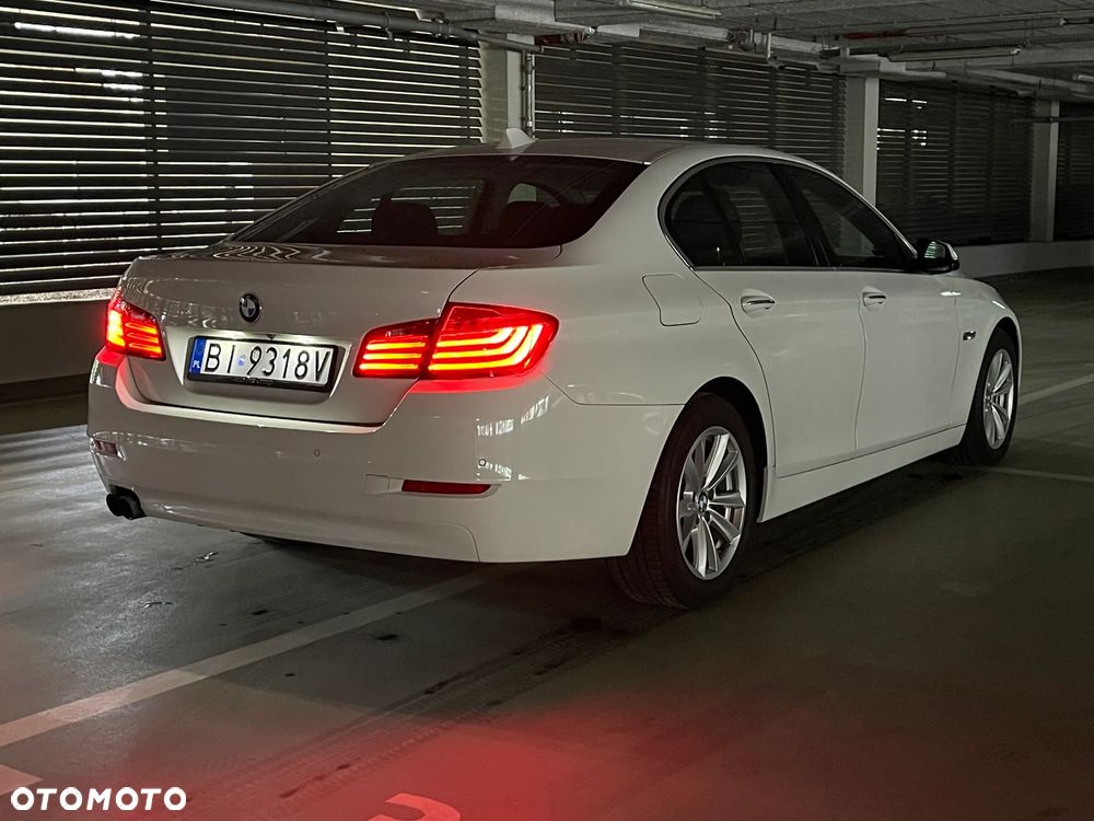 BMW Seria 5 518d Luxury Line - 9