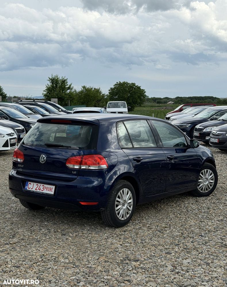 Volkswagen Golf 1.6 Comfortline - 11