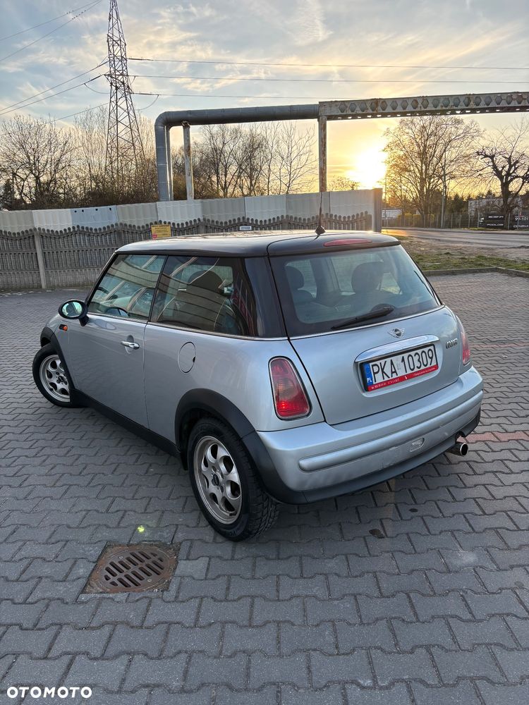 MINI Cooper Standard - 3