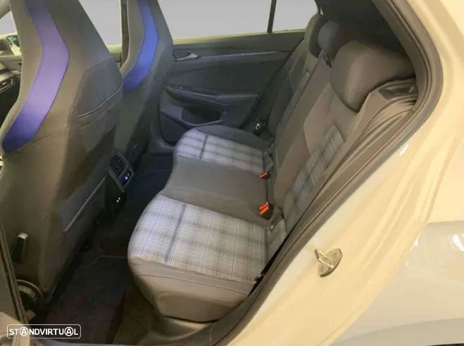 VW Golf 1.5 eHybrid OPF DSG GTE - 11