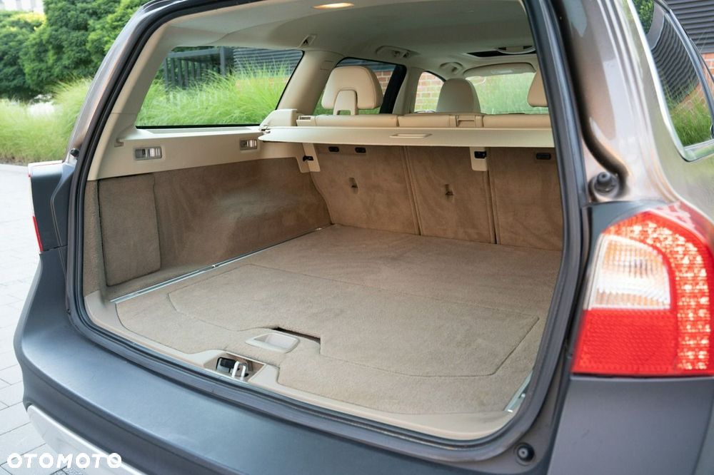 Volvo XC 70 3.2 AWD Summum - 38