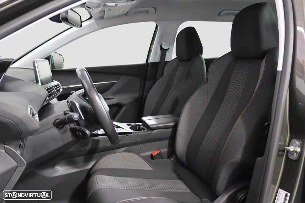 Peugeot 5008 - 5