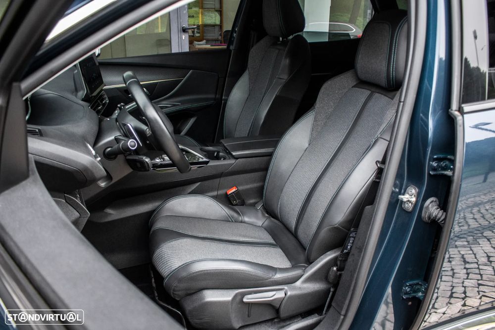 Peugeot 3008 1.6 Hybrid Allure e-EAT8 - 28