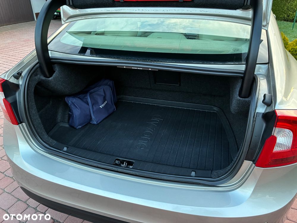 Volvo S60 D3 Momentum - 6
