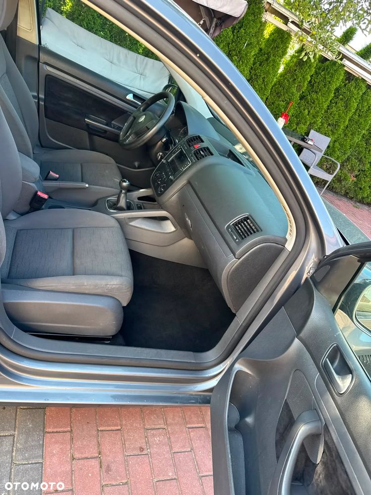 Volkswagen Golf - 17