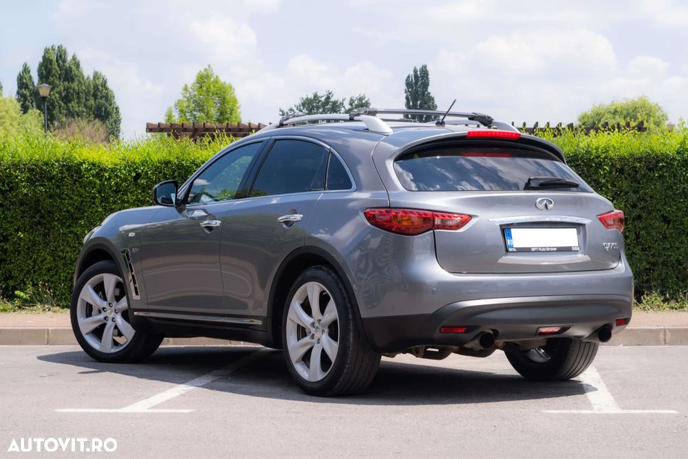 Infiniti Q70 - 5