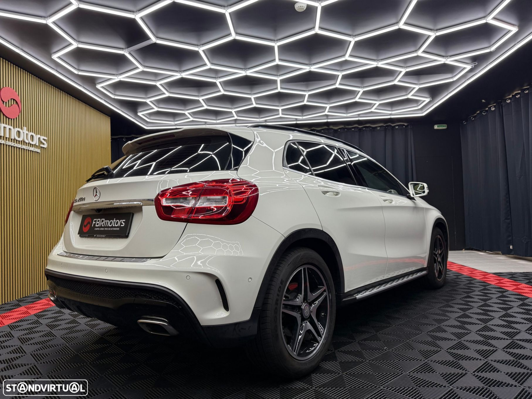 Mercedes-Benz GLA 200 (CDI) d 7G-DCT Urban - 9