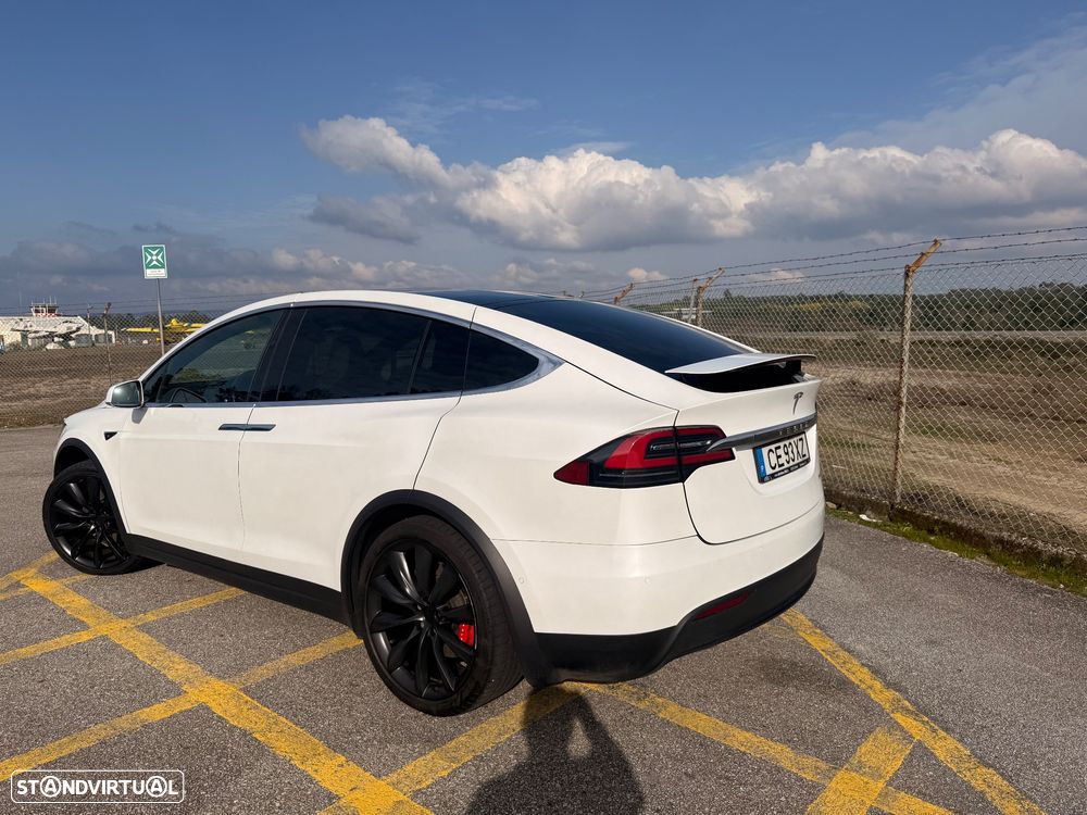 Tesla Model X Performance - 5