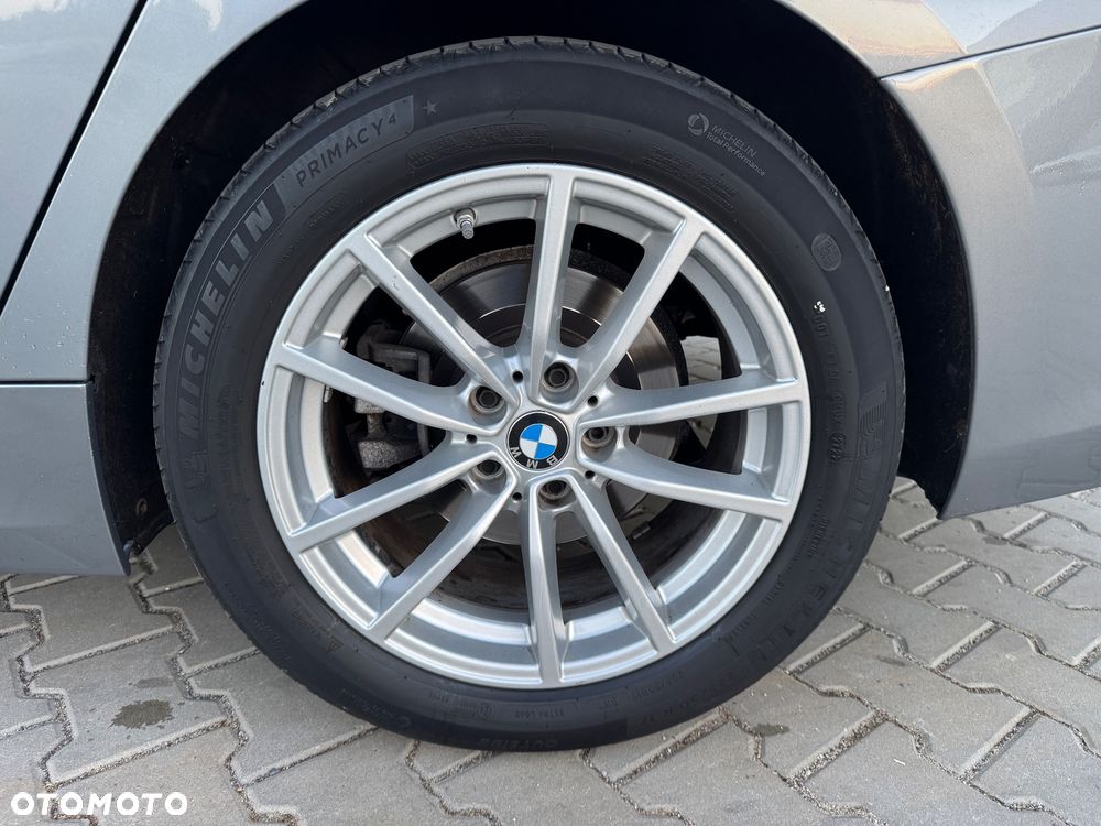 BMW Seria 3 318d mHEV M Sport Edition - 22