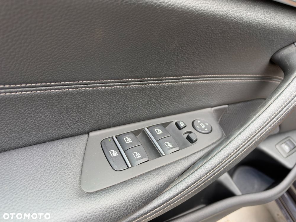 BMW Seria 5 520d Sport Line sport - 21