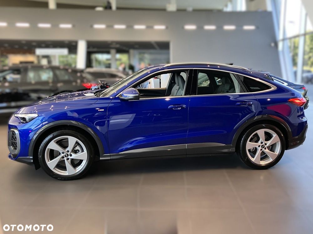 Audi Q5 Sportback - 4