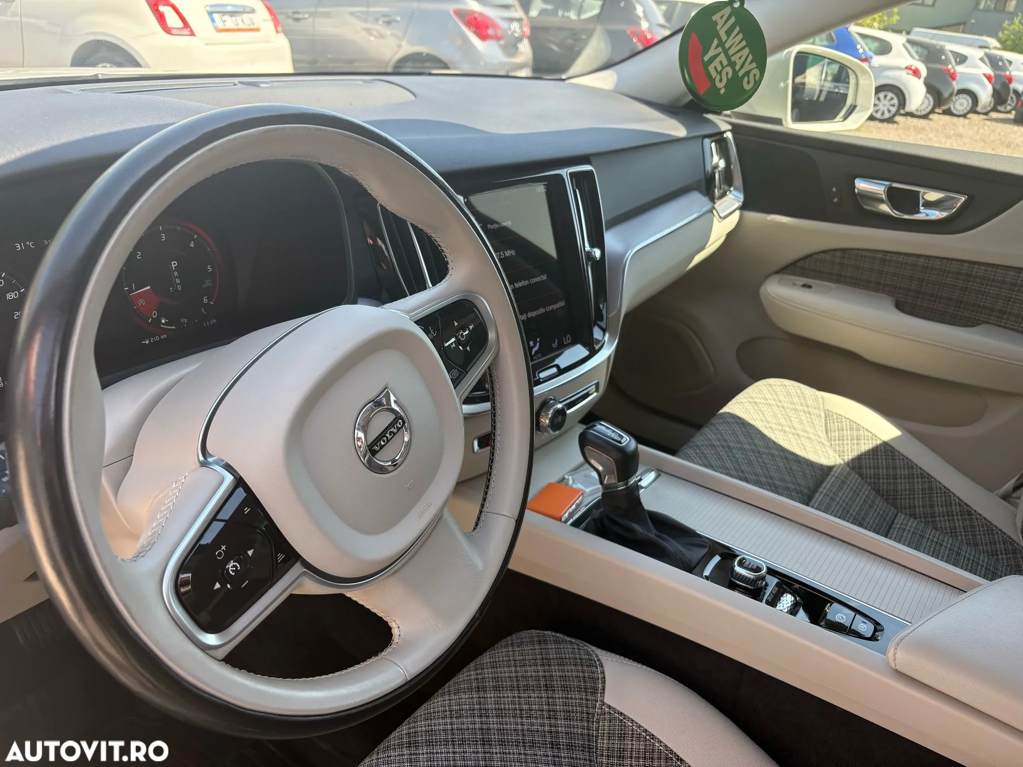 Volvo V60 D4 Momentum - 9