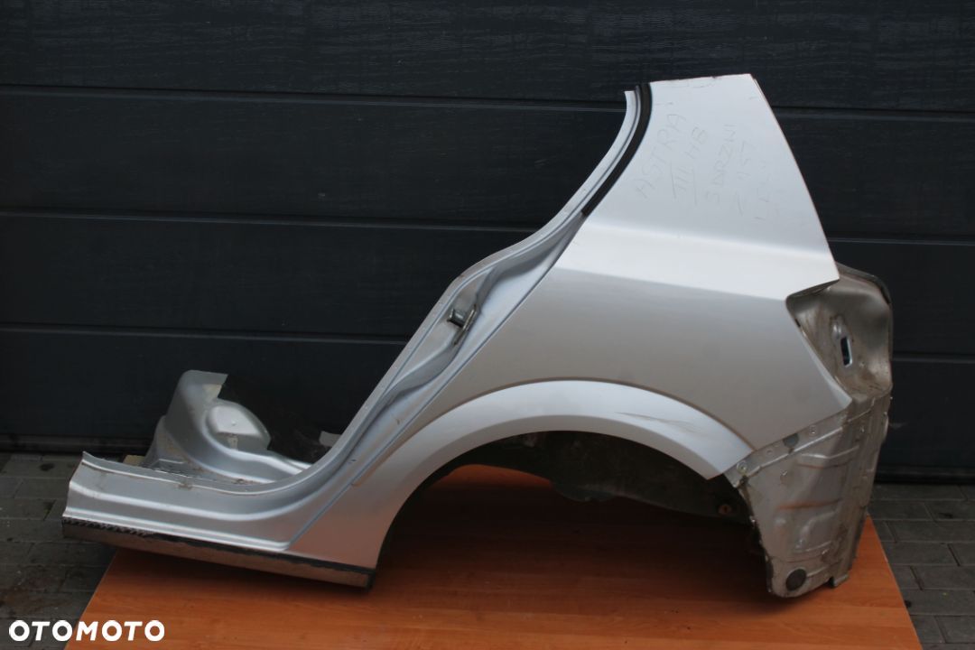 ĆWIARTKA BŁOTNIK LEWY TYLNY OPEL ASTRA H HB HATCHBACK 5D Z157 - 1